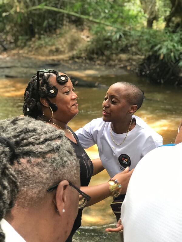 diaspora-affairs-ghana-tourists-embracing